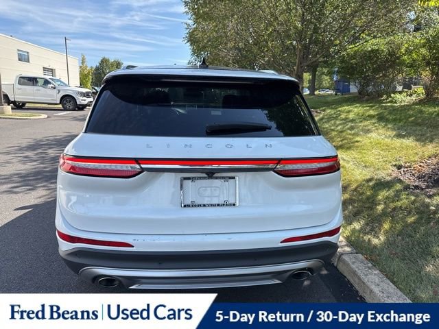 2022 Lincoln Corsair Standard photo 3