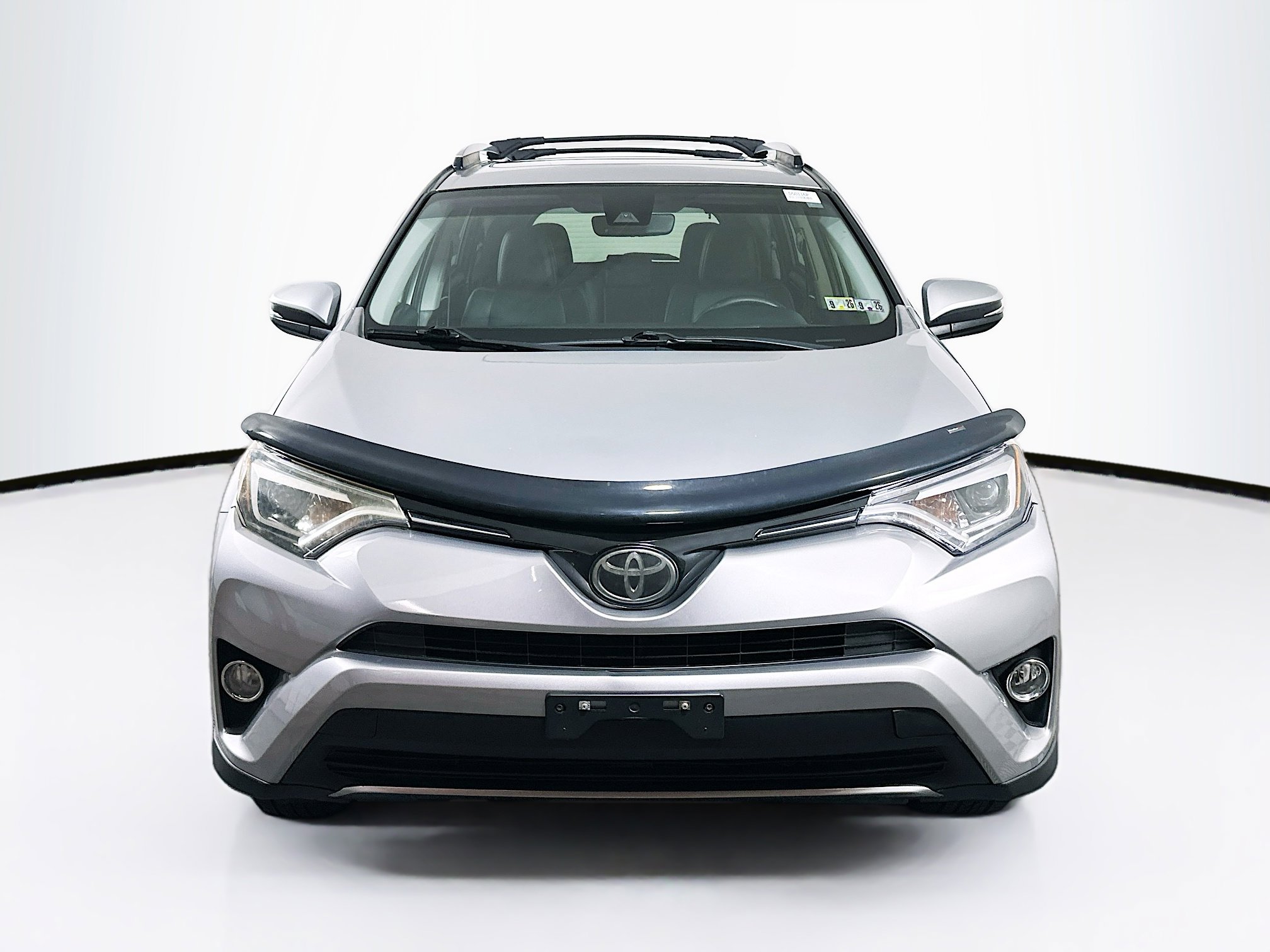 2018 Toyota RAV4 Limited photo 2