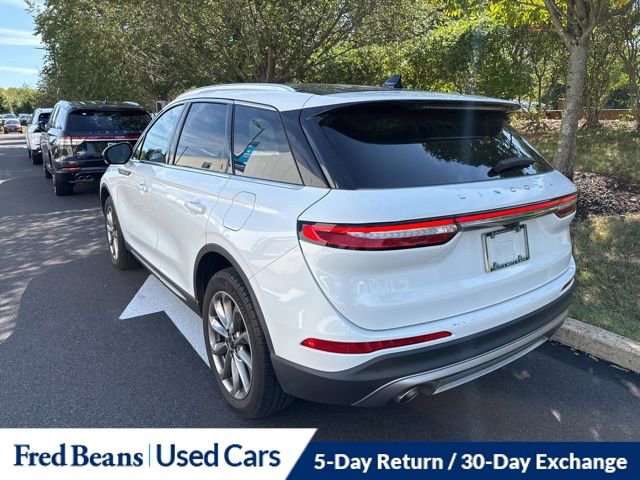 2022 Lincoln Corsair Standard photo 4