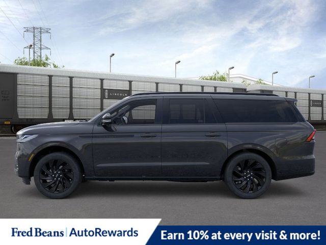 2025 Lincoln Navigator L Reserve photo 3