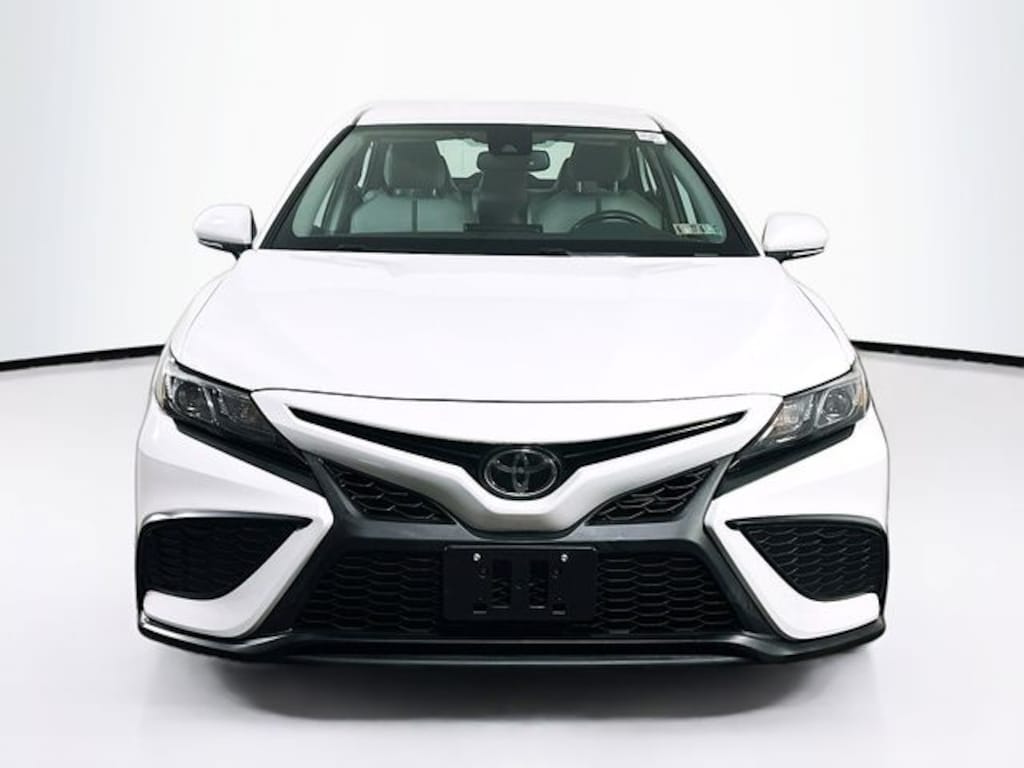 Used 2021 Toyota Camry SE Sedan