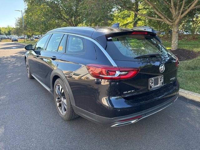 2018 Buick Regal TourX Essence photo 3