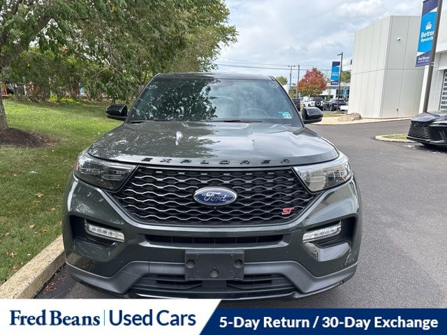2022 Ford Explorer ST photo 2