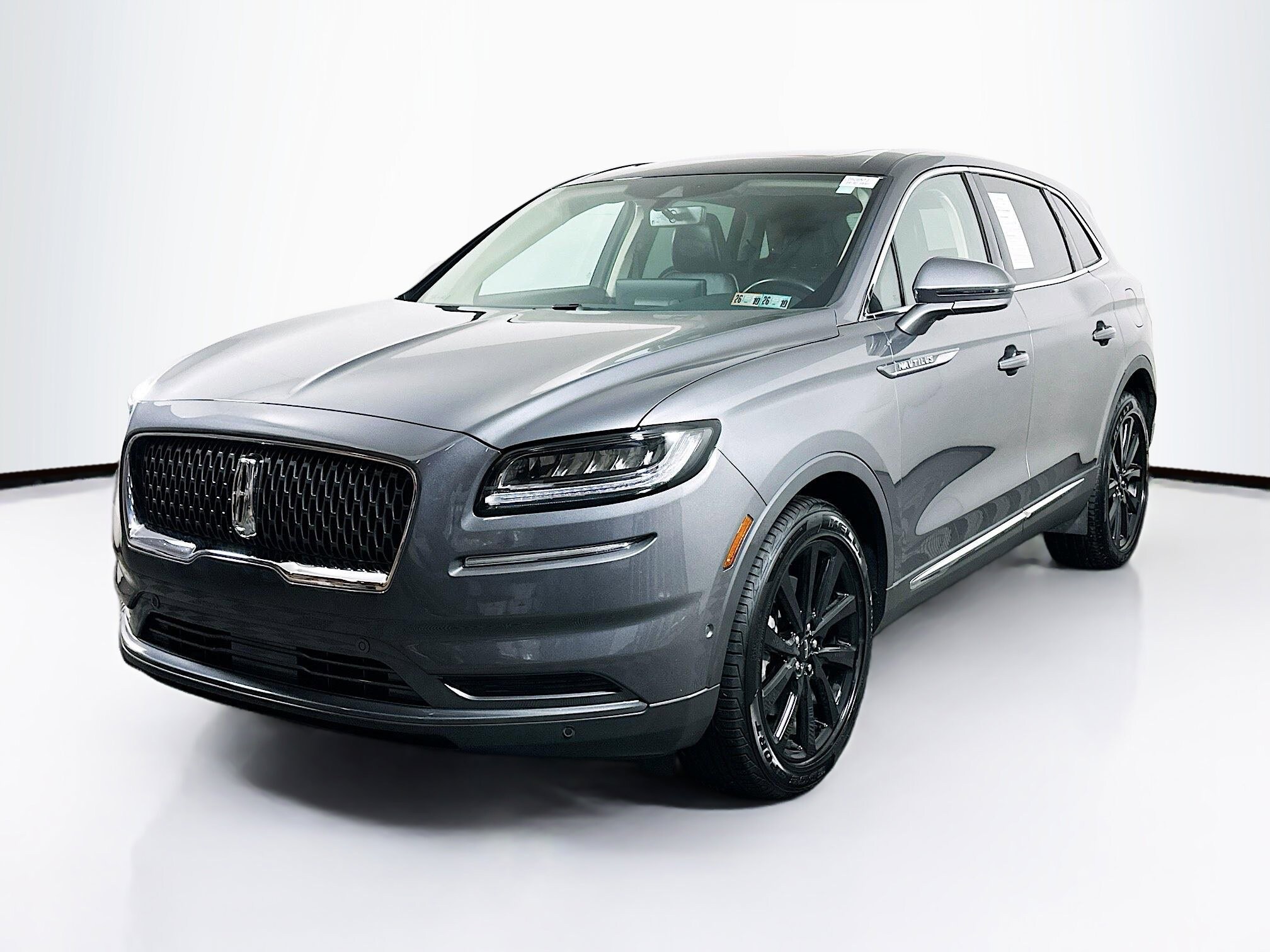 2022 Lincoln Nautilus Reserve photo 3