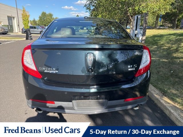 2014 Lincoln MKS Base photo 3