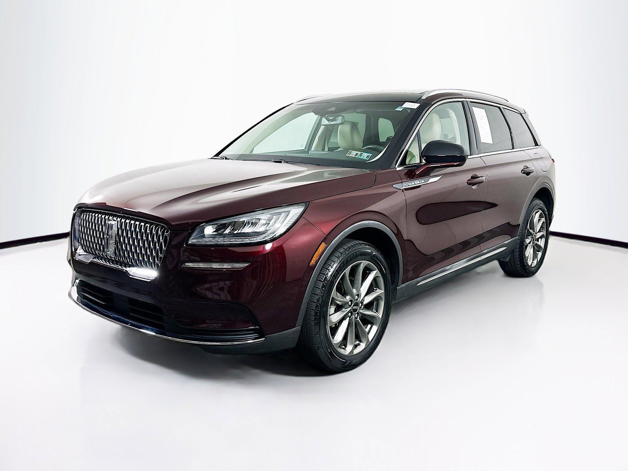 2021 Lincoln Corsair Standard photo 3