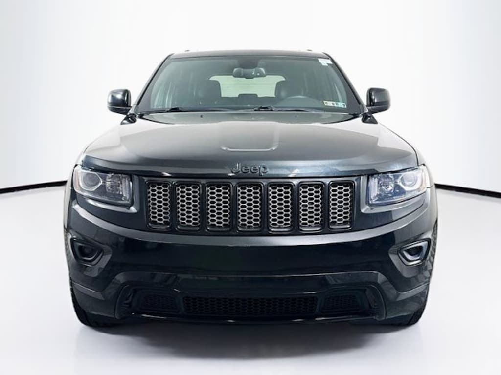 Used 2015 Jeep Grand Cherokee Altitude SUV