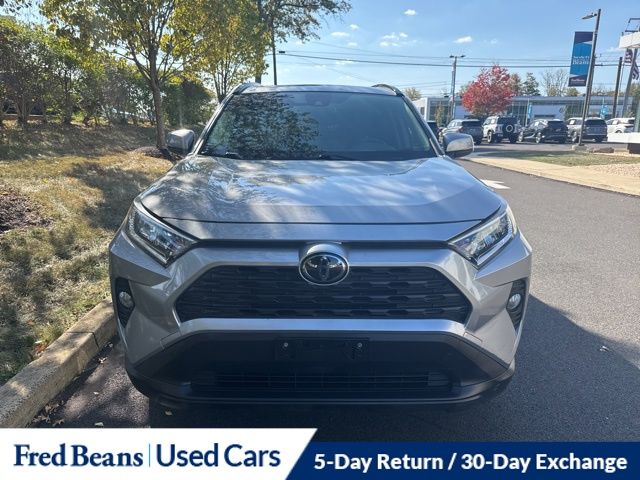 2019 Toyota RAV4 XLE Premium photo 2