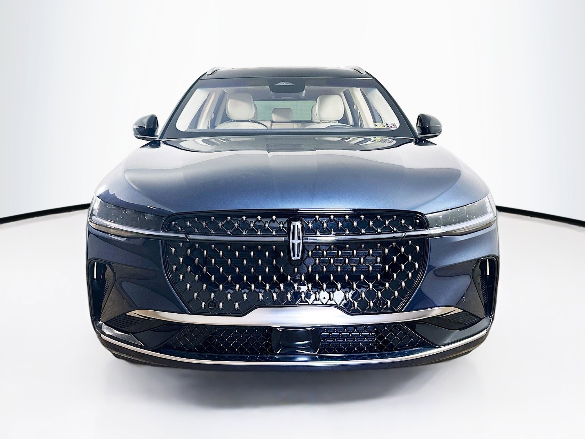 2024 Lincoln Nautilus Black Label photo 2