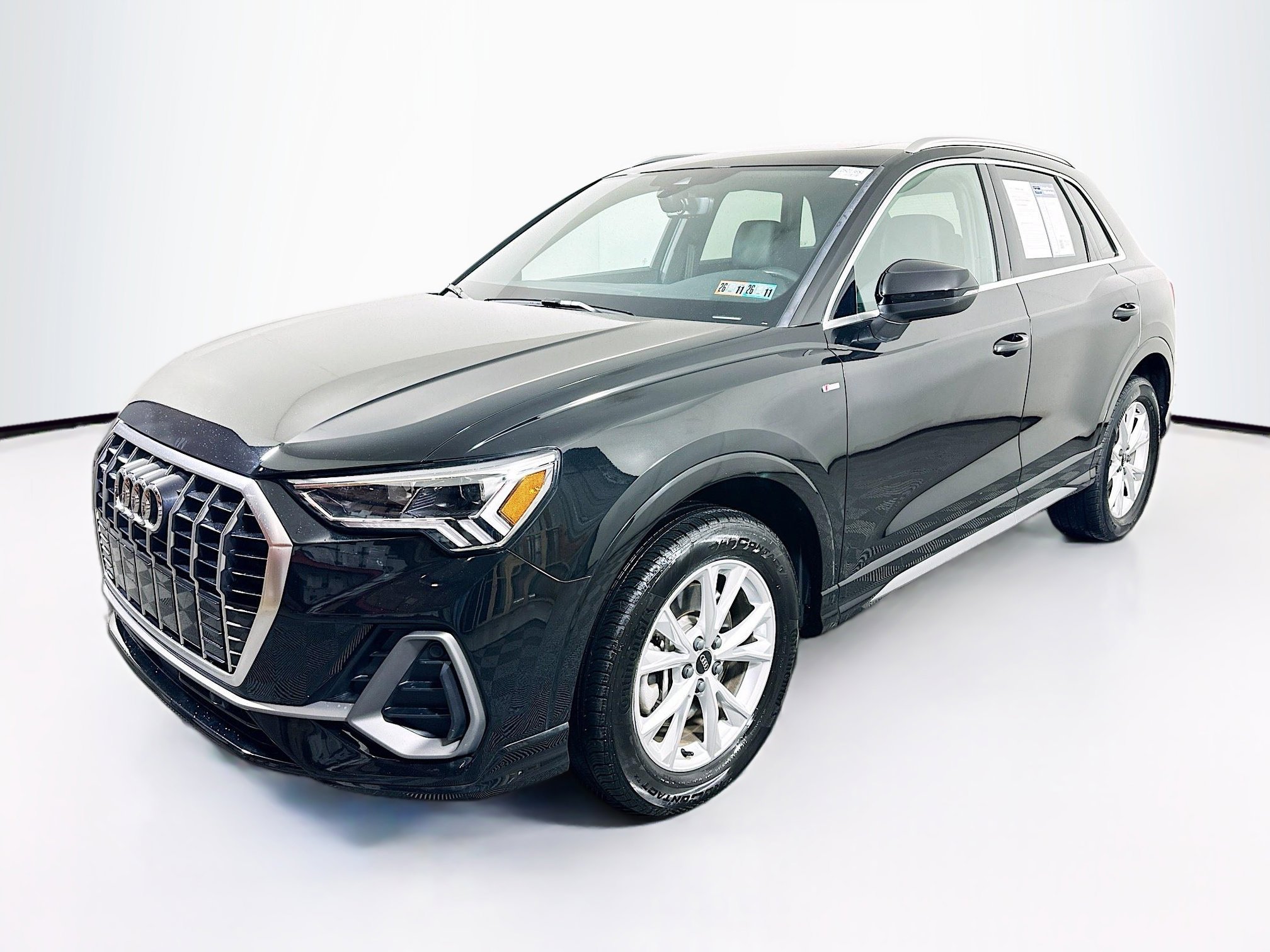 2024 Audi Q3 S line Premium 45 TFSI photo 3