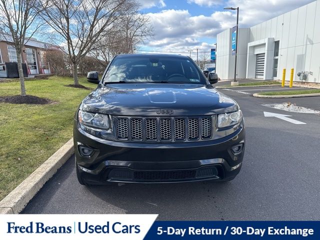 2015 Jeep Grand Cherokee Altitude photo 2