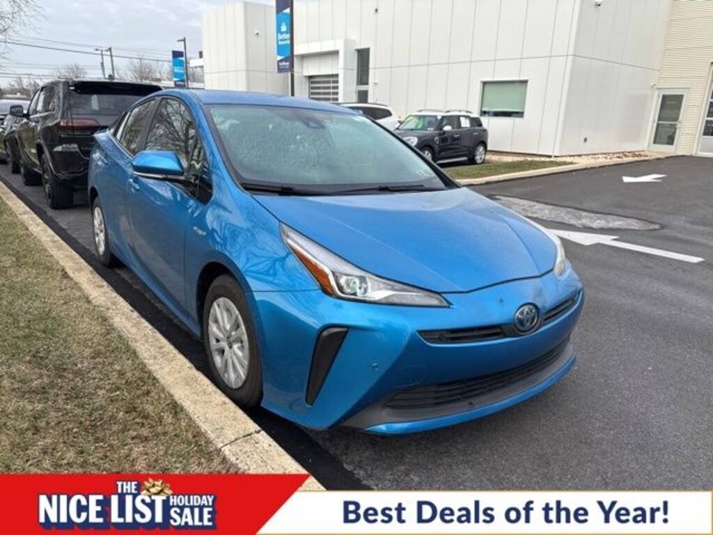 Used 2019 Toyota Prius L Hatchback