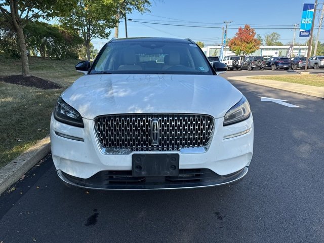 2022 Lincoln Corsair Standard photo 2