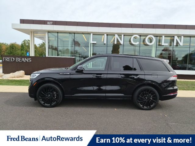 2024 Lincoln Aviator Reserve photo 2