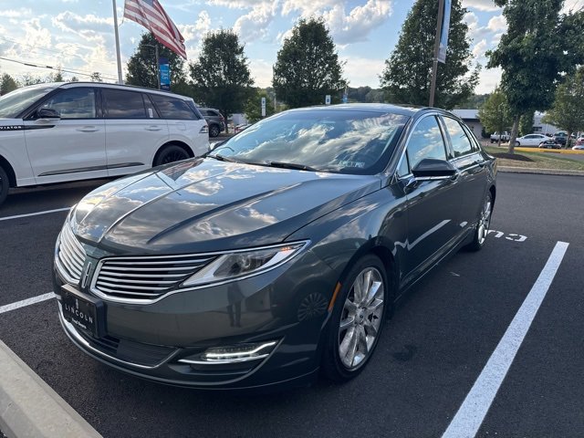 2015 Lincoln MKZ Base photo 3
