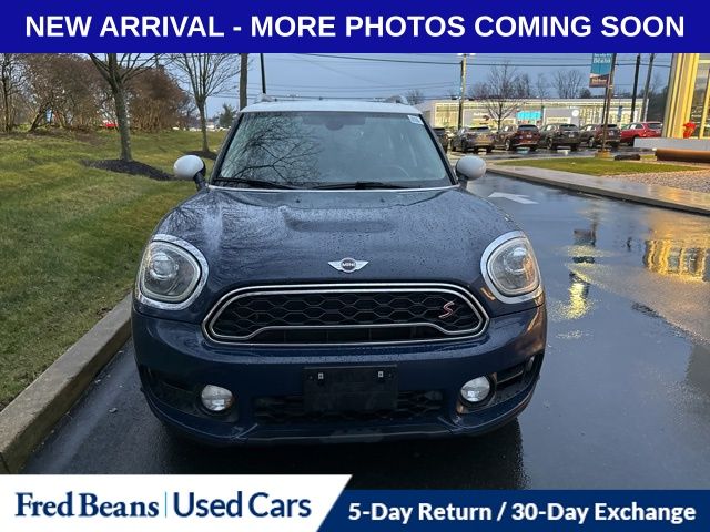 2017 Mini Cooper S ALL4 photo 2