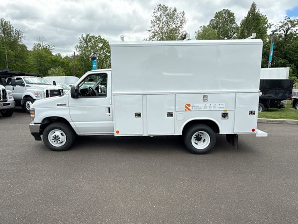 New 2027 Ford E-350 Cutaway Base Truck