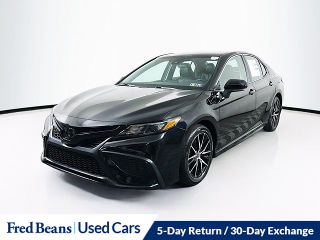 2023 Toyota Camry SE photo 3