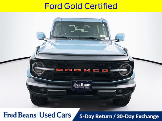 2023 Ford Bronco Outer Banks photo 2