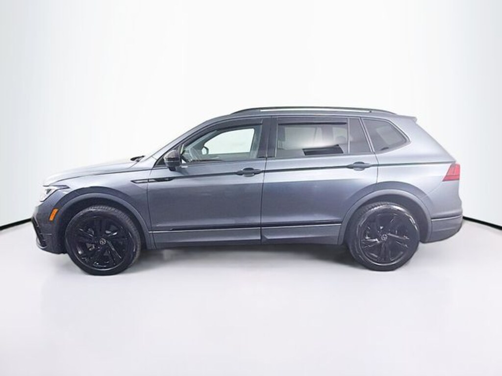 Used 2023 Volkswagen Tiguan 2.0T SE R-Line Black SUV