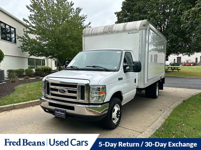 2017 Ford E-350 photo 3