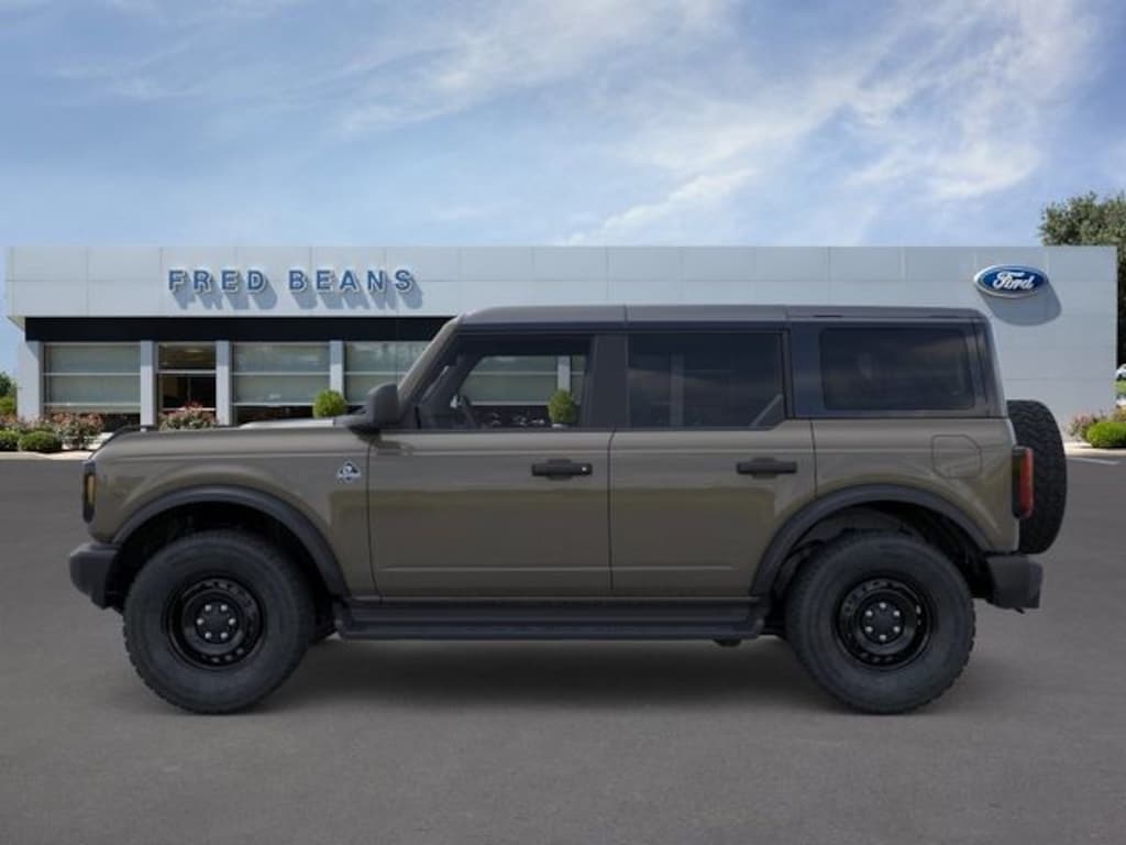 New 2026 Ford Bronco Outer Banks SUV