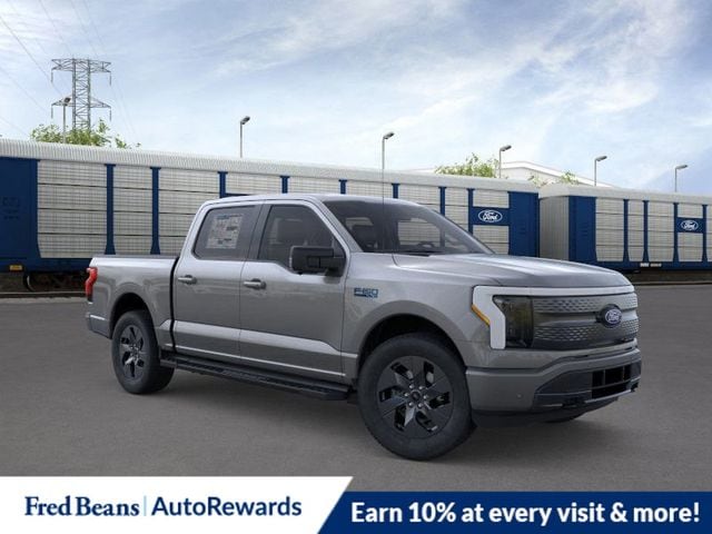 2025 Ford F-150 Lightning Flash's photo