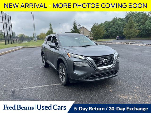 2021 Nissan Rogue SV photo 2