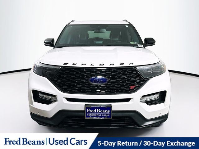 2023 Ford Explorer ST photo 2
