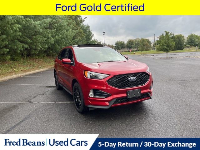 2022 Ford Edge ST photo 2