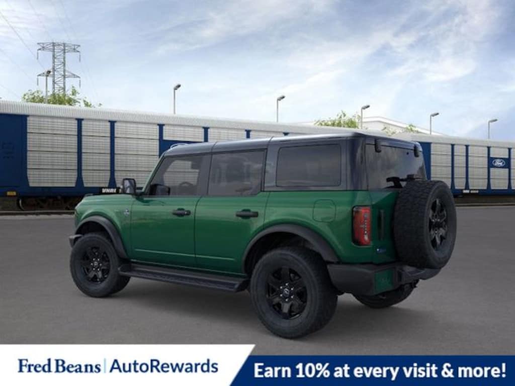 New 2025 Ford Bronco Outer Banks SUV