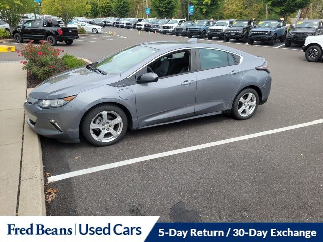 2018 Chevrolet Volt LT photo 2