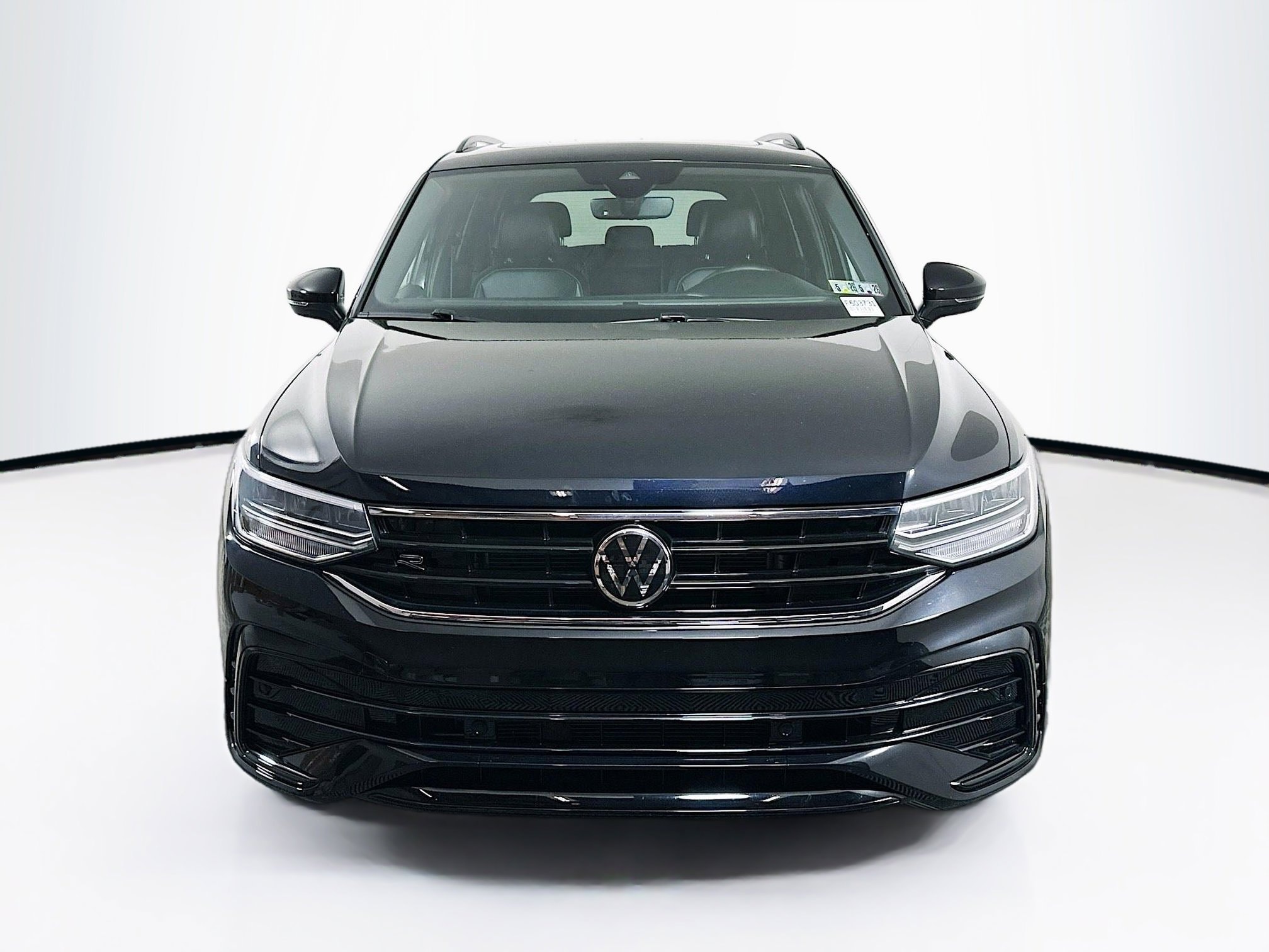 Used 2022 Volkswagen Tiguan SE R-LINE BLACK with VIN 3VV8B7AX8NM089890 for sale in Doylestown, PA