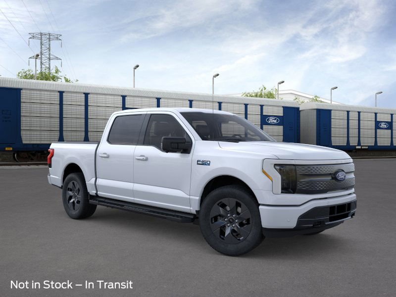 2025 Ford F-150 Lightning Flash's photo