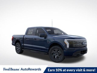 2025 Ford F-150 Lightning Lariat Truck SuperCrew Cab