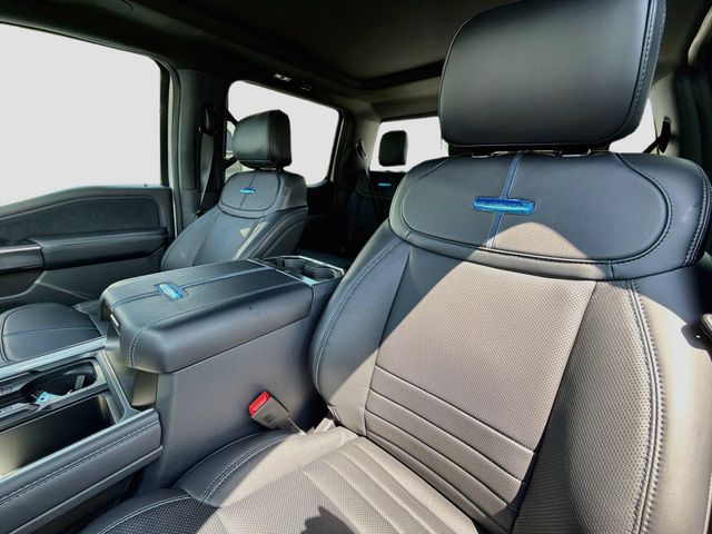 2026 Ford F-250 Super Duty Platinum - Photo 15