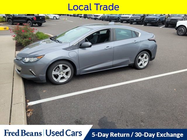 2018 Chevrolet Volt LT photo 2