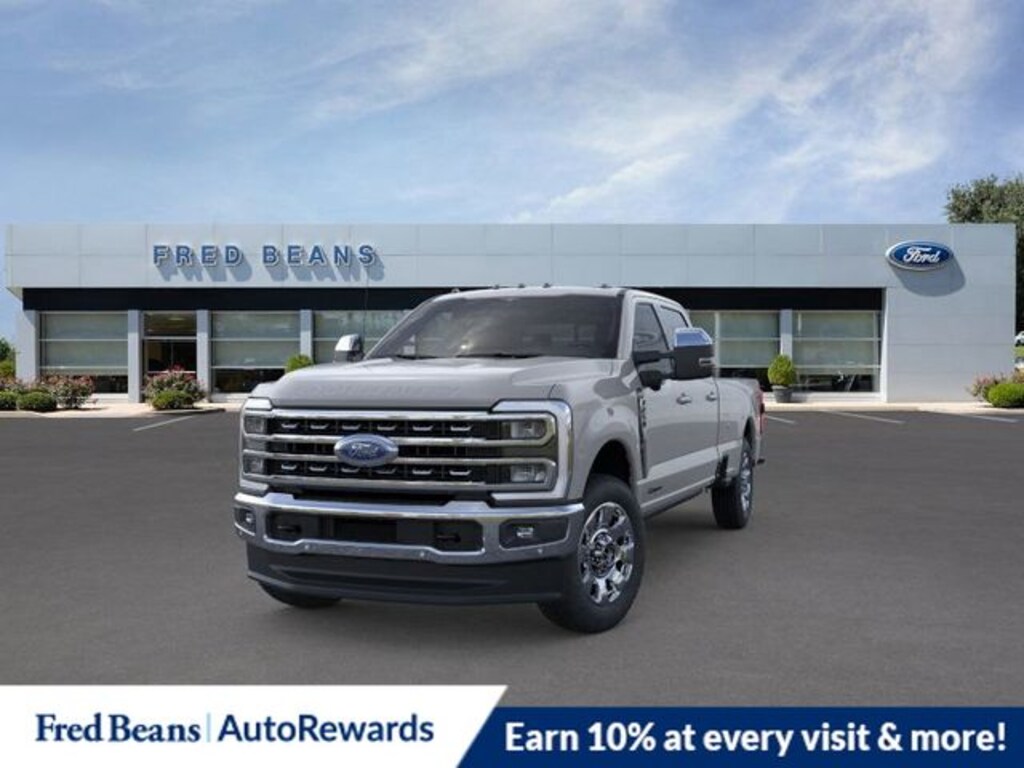 New 2025 Ford F-250 Lariat Truck Crew Cab