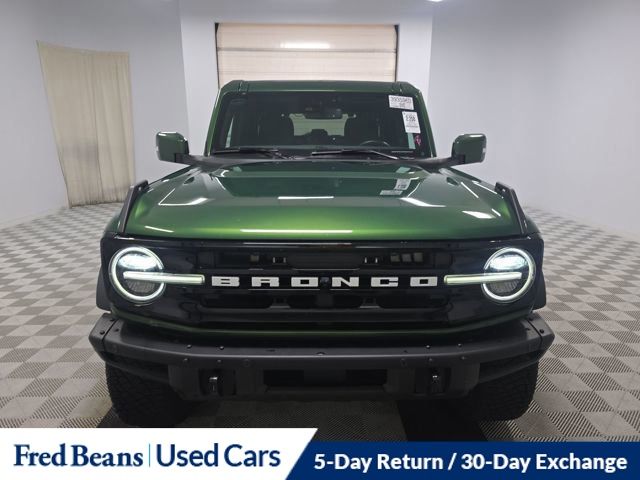 2022 Ford Bronco Outer Banks photo 2