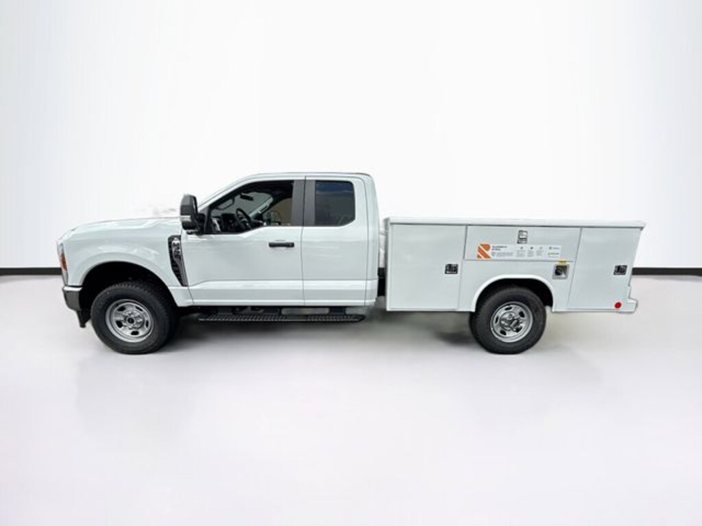 New 2025 Ford F-350 Chassis XL Truck Super Cab