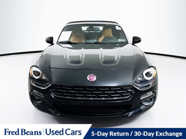 2018 Fiat 124 Spider Lusso photo 2