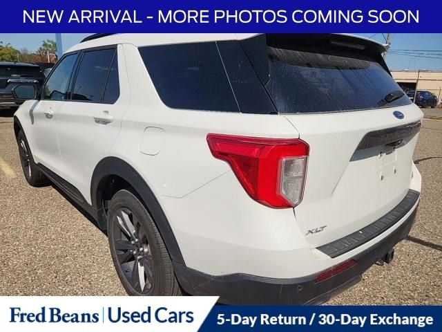 2023 Ford Explorer XLT photo 2