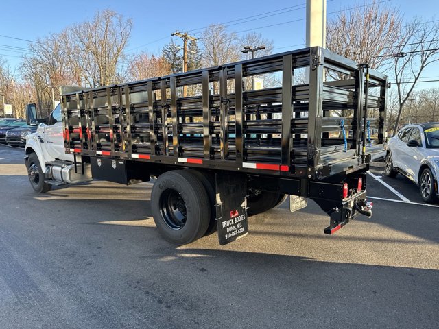 2024 Ford F-650 Base photo 3