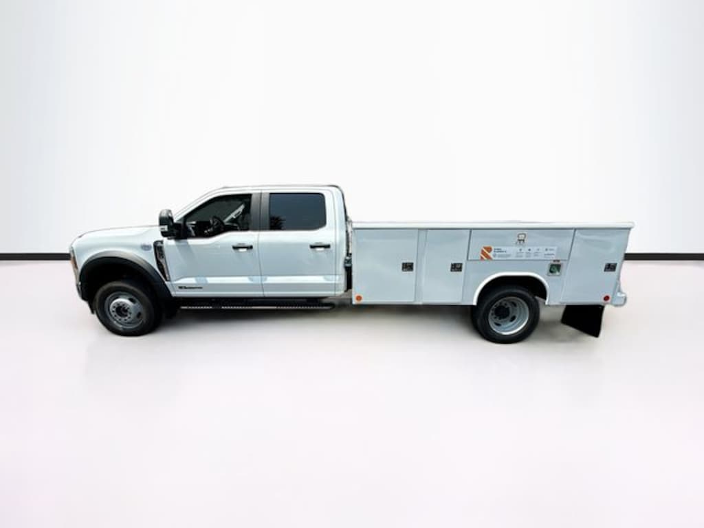 New 2026 Ford F-450 Chassis XL Truck Crew Cab