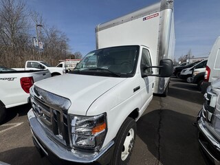 2025 Ford E-350 Cutaway Base Truck