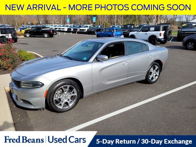 2016 Dodge Charger SXT photo 2