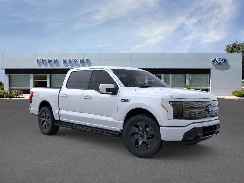 2025 Ford F-150 Lightning Lariat's photo