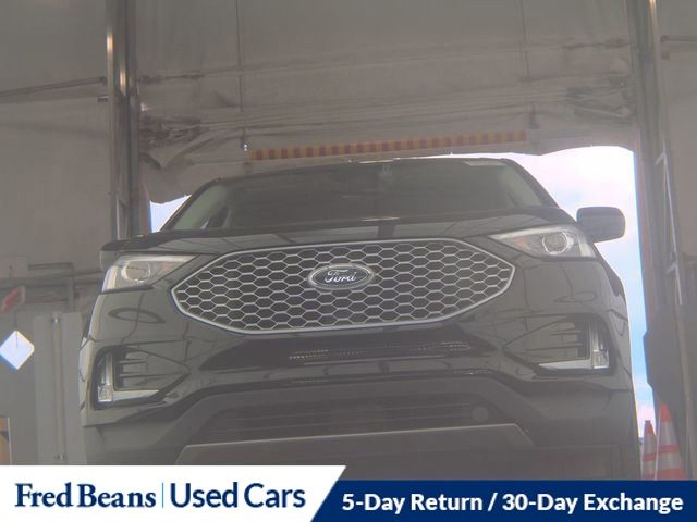 2024 Ford Edge SEL photo 2