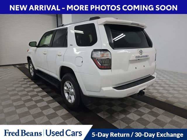 2024 Toyota 4Runner SR5 Premium photo 3