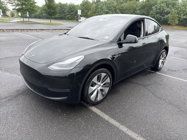 Used 2024 Tesla Model Y Long Range with VIN 7SAYGDEE8RA215893 for sale in Northfield, Minnesota